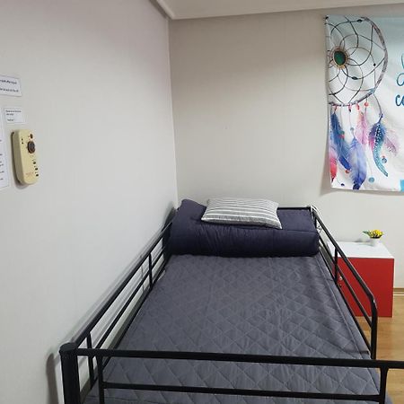 Silk Road Hostel Busan Exteriör bild