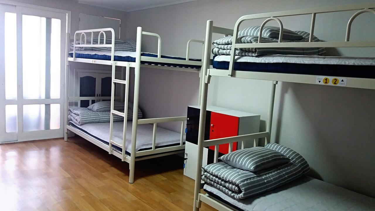 Silk Road Hostel Busan Exteriör bild