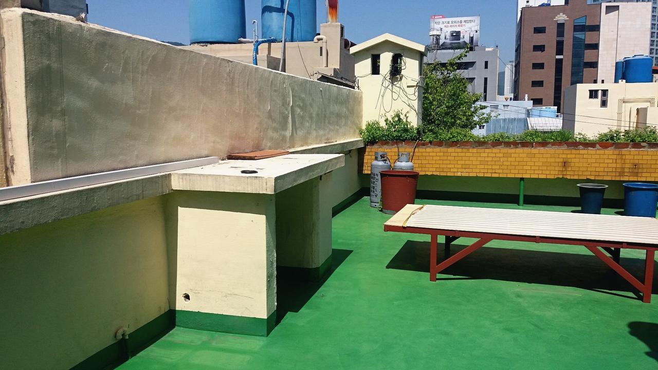 Silk Road Hostel Busan Exteriör bild