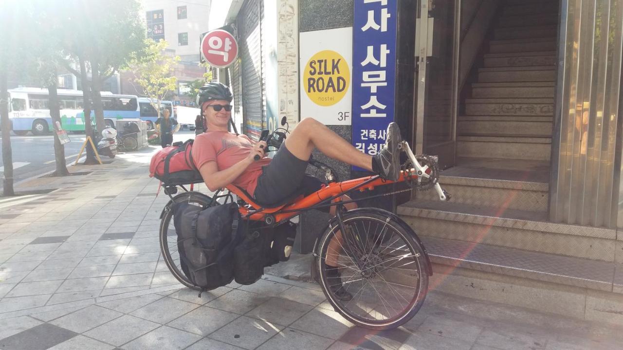 Silk Road Hostel Busan Exteriör bild
